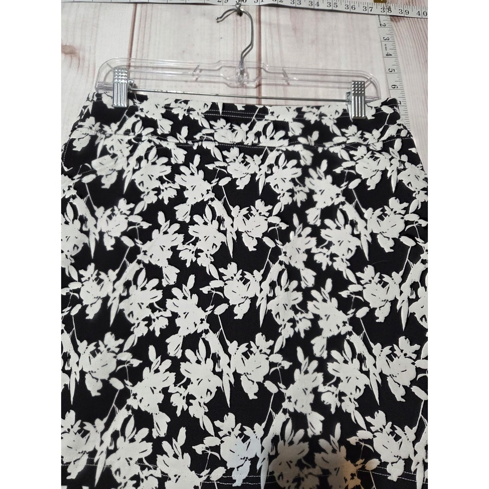 Mario Serrani Italy Floral Print Skirt M Medium Black White Pockets Inner Shorts